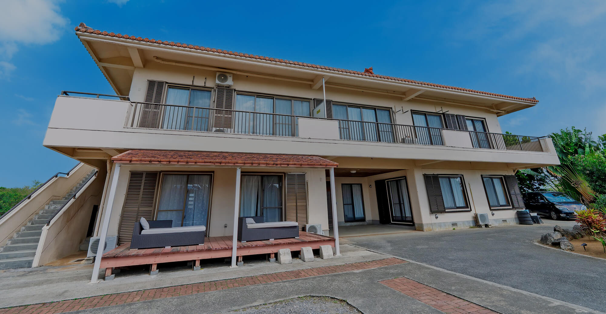 ホテルじゃできない旅を。  最大30名まで宿泊可能。 みんなで集まり、BBQを楽しみ、同じ時間を過ごす。 グループ旅行のための民宿「さつきあん」。